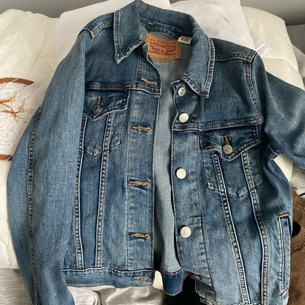 Levis denim jacket - size S